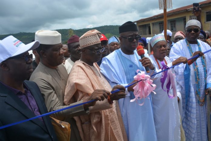 Road Commissioning: FG -Financed Road linking Ekiti -Osun State Opens, Speedy Commercial And Transport Activities Expected